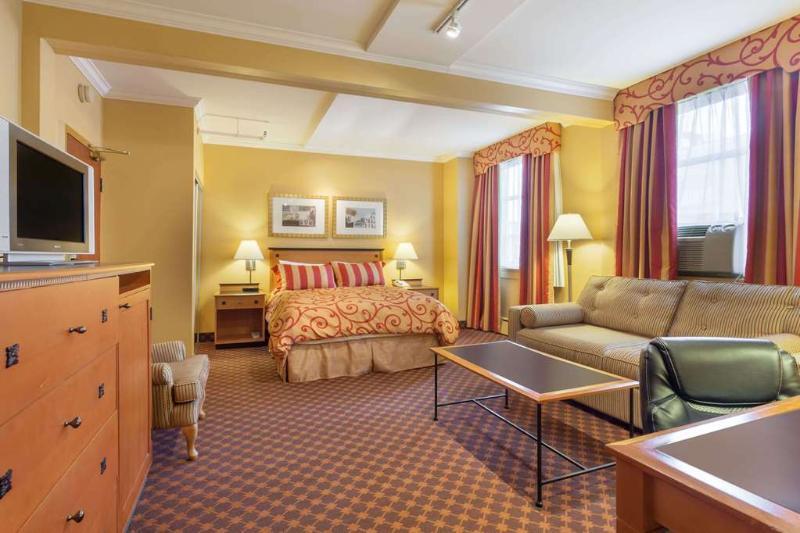 Howard Johnson By Wyndham Vancouver Downtown Rom bilde